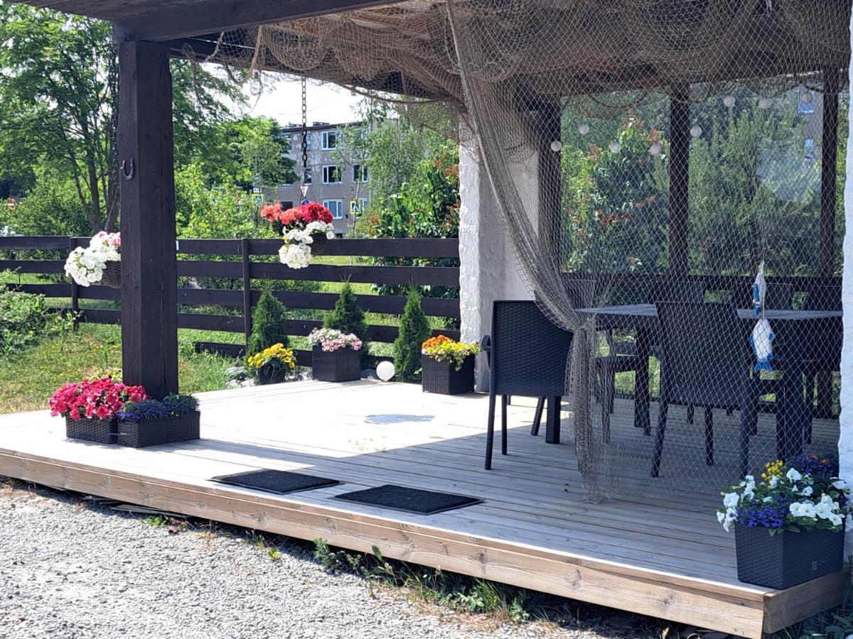 Kullerkupu Hostel Курессааре Экстерьер фото